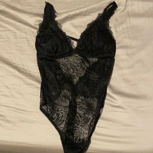 Medium lace Abercrombie bodysuit